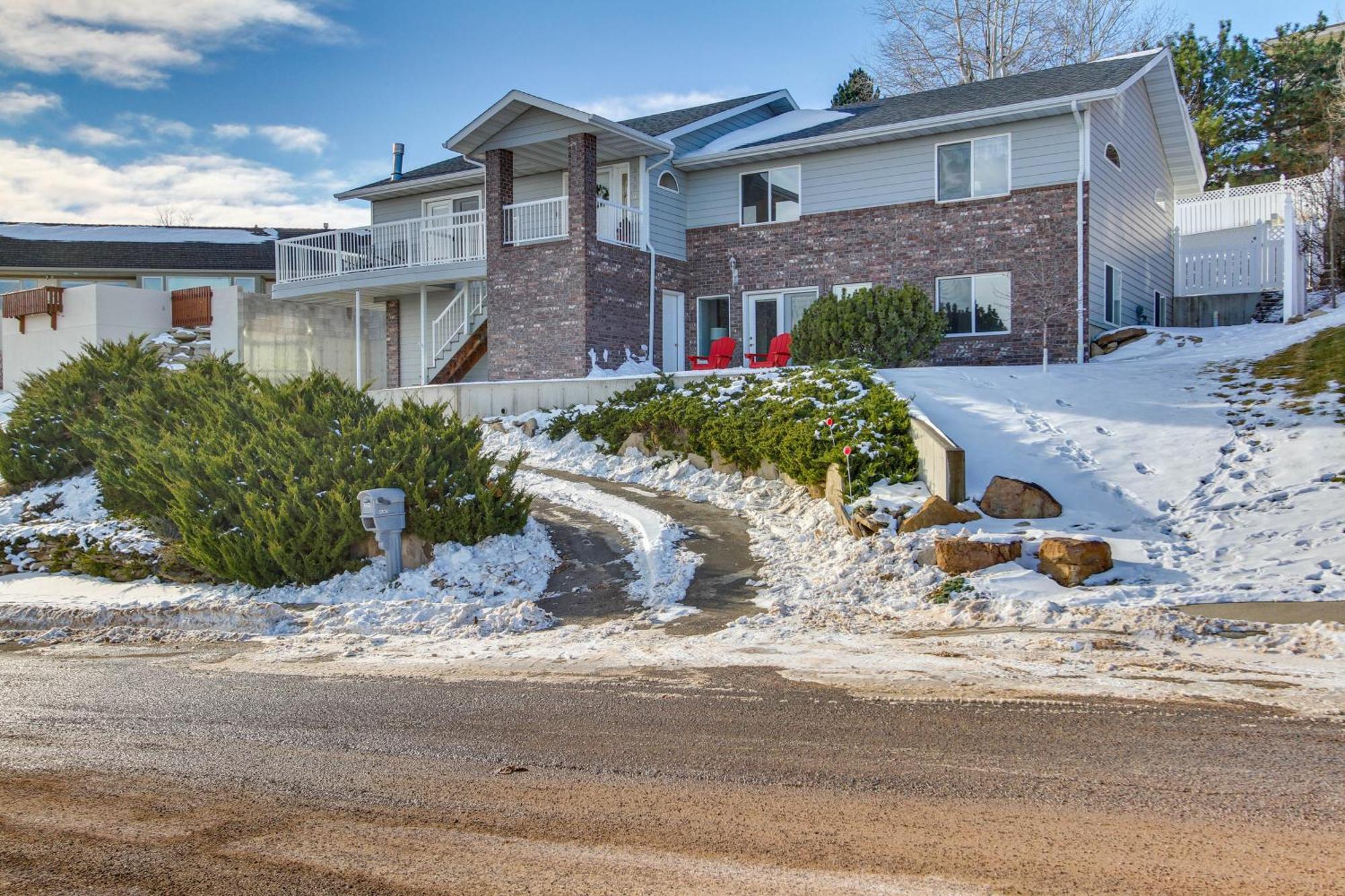 Inviting Great Falls Home With Wraparound Deck! Buitenkant foto