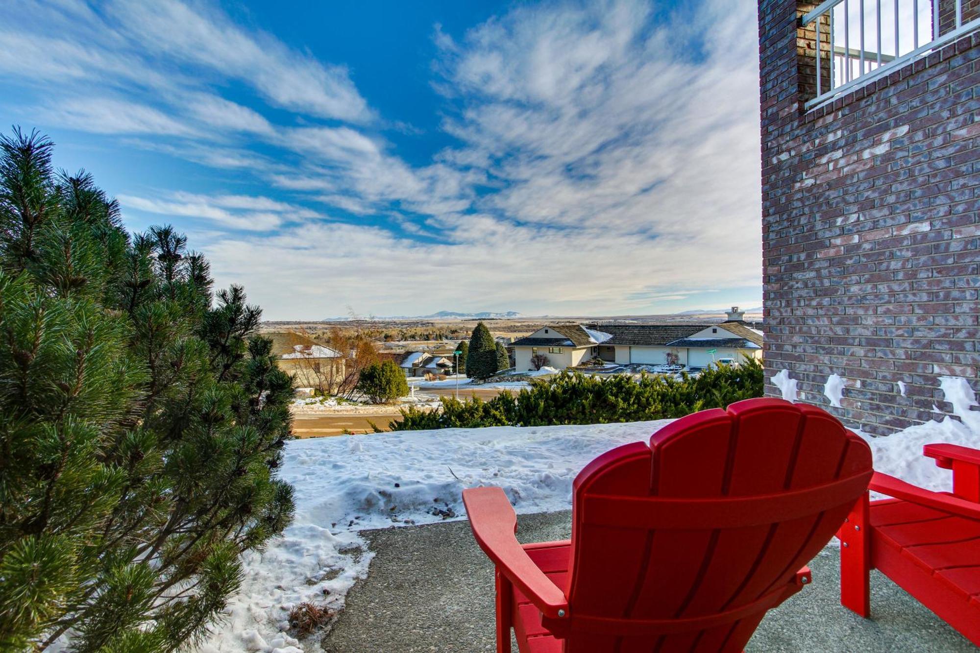 Inviting Great Falls Home With Wraparound Deck! Buitenkant foto