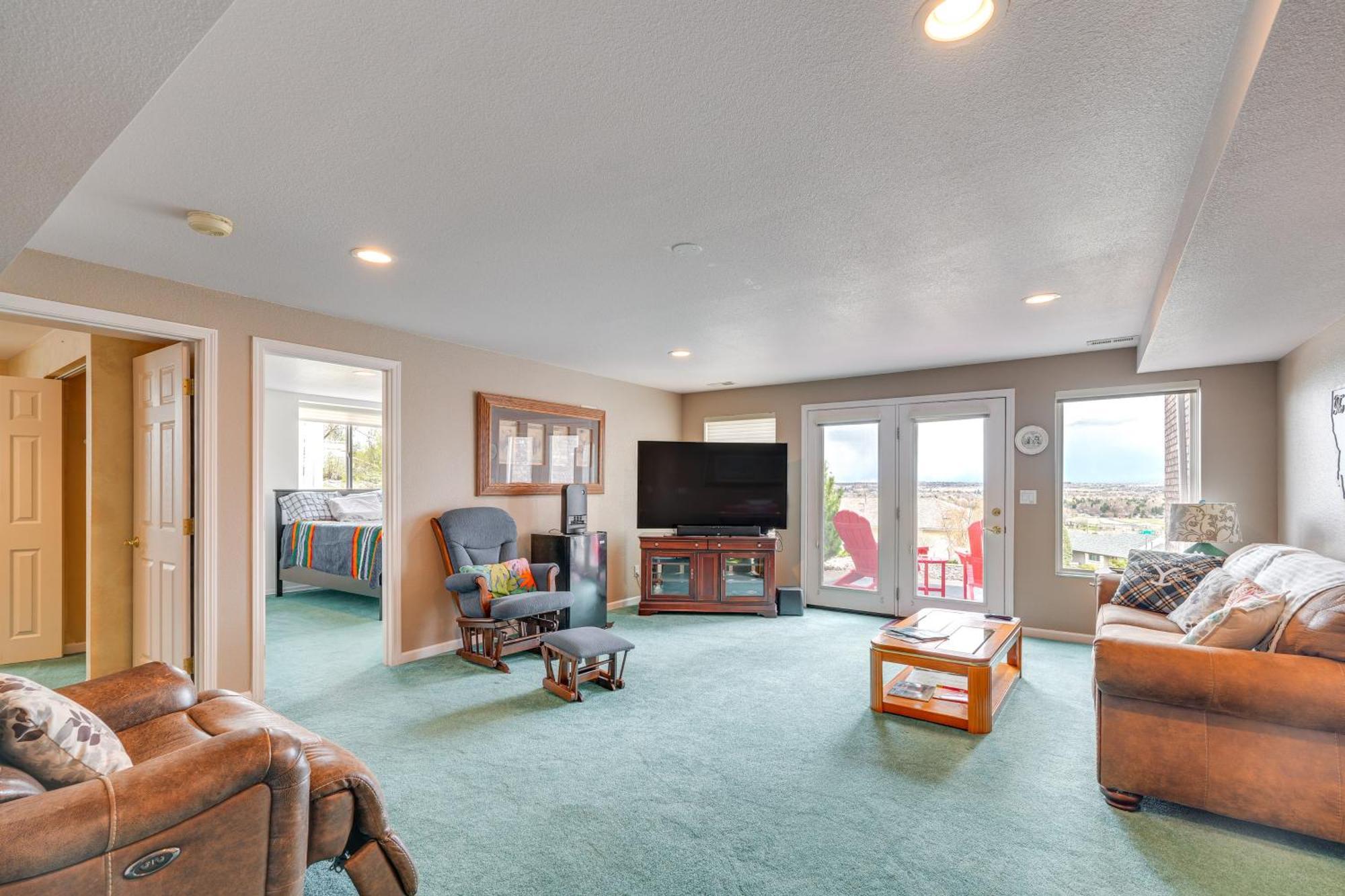 Inviting Great Falls Home With Wraparound Deck! Buitenkant foto