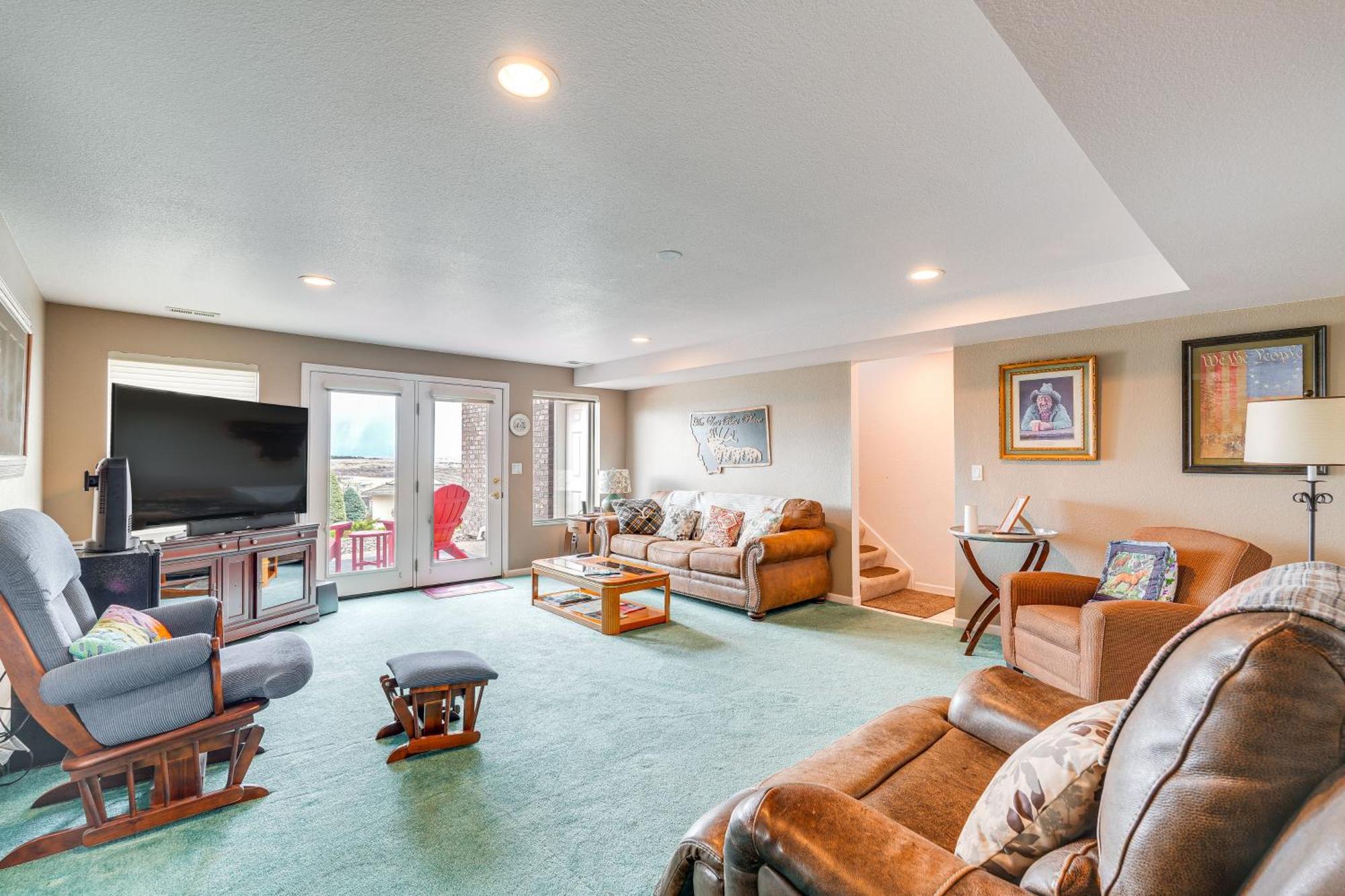 Inviting Great Falls Home With Wraparound Deck! Buitenkant foto