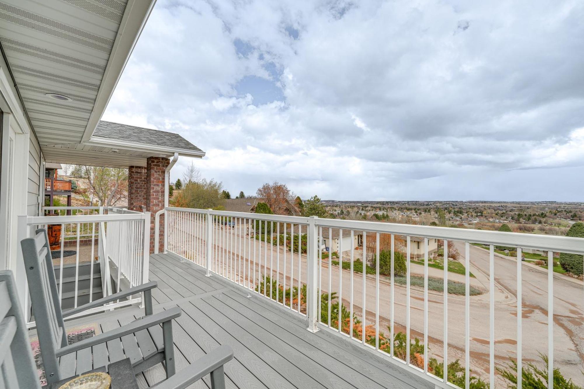 Inviting Great Falls Home With Wraparound Deck! Buitenkant foto