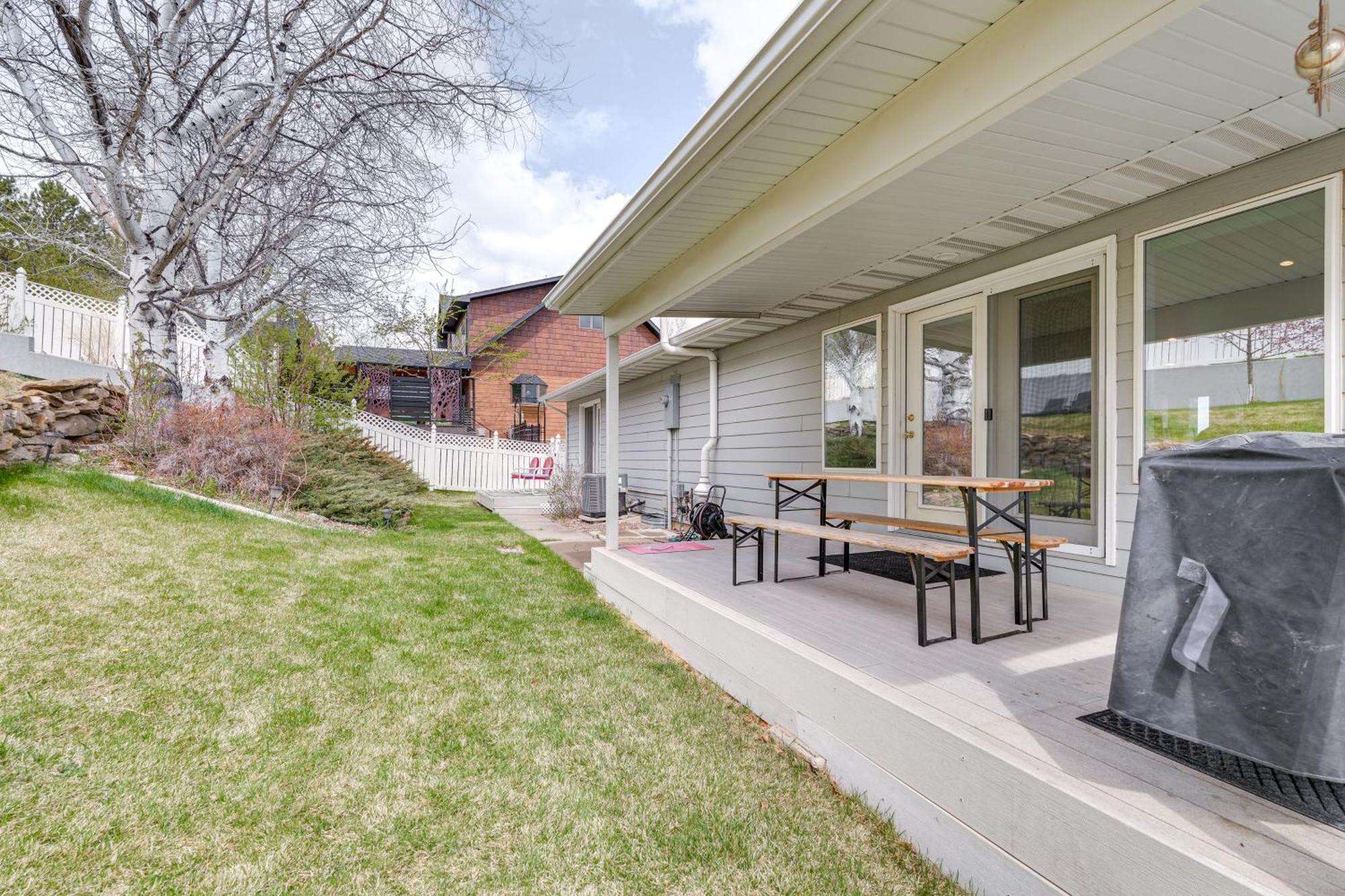 Inviting Great Falls Home With Wraparound Deck! Buitenkant foto