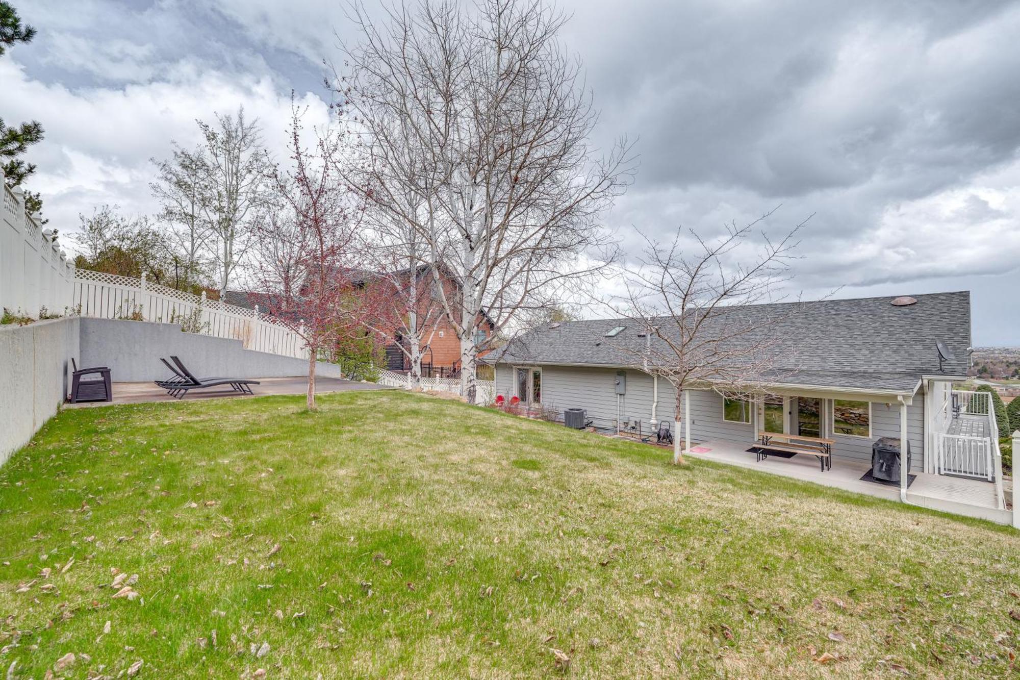 Inviting Great Falls Home With Wraparound Deck! Buitenkant foto